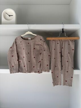 H&M Taupe Kids Pajama Set with Red Accent Print